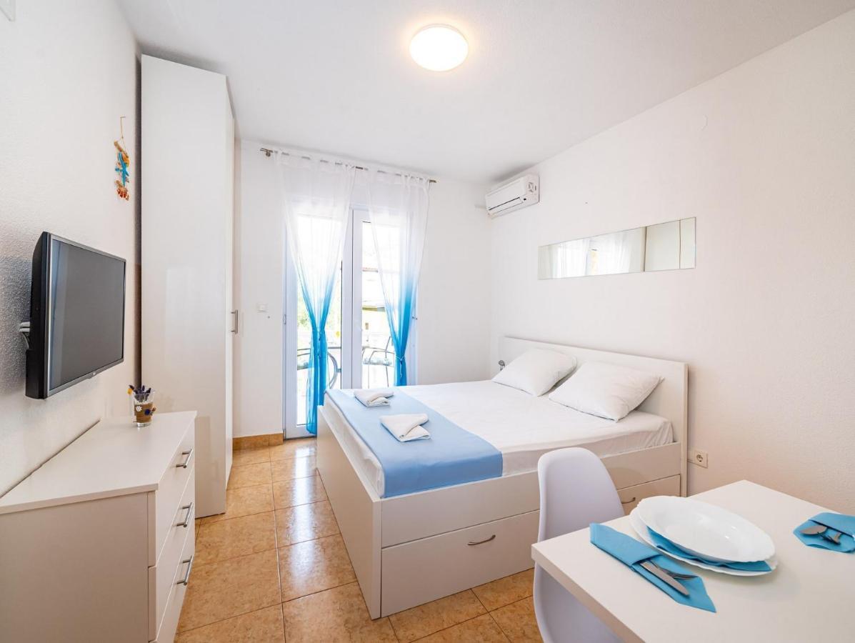 Apartments Prkacin Starigrad Paklenica Εξωτερικό φωτογραφία
