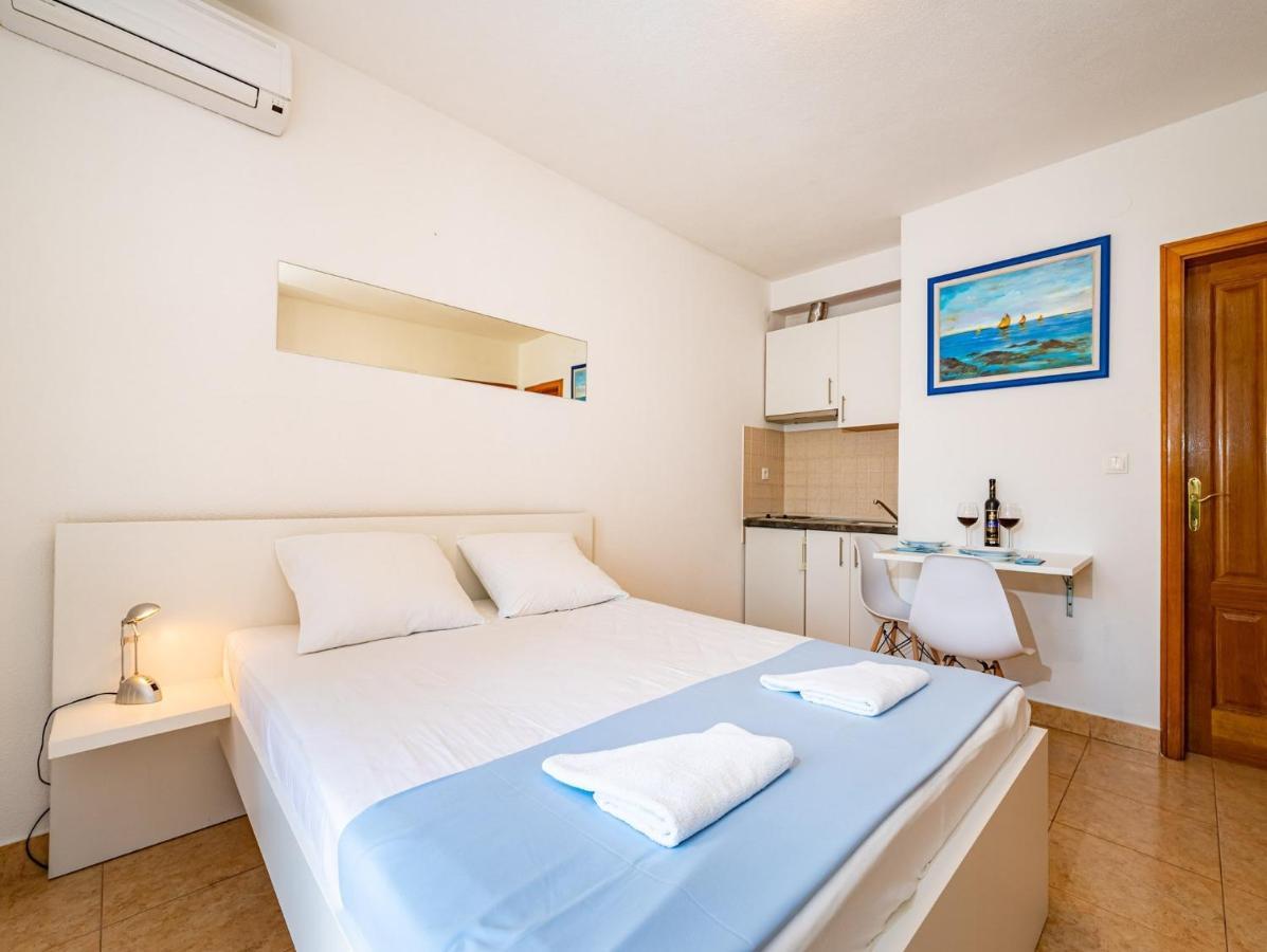 Apartments Prkacin Starigrad Paklenica Εξωτερικό φωτογραφία
