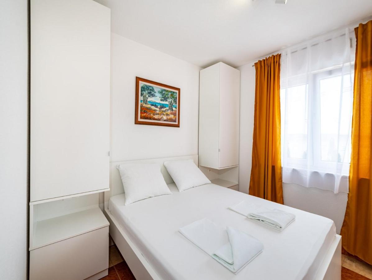 Apartments Prkacin Starigrad Paklenica Εξωτερικό φωτογραφία