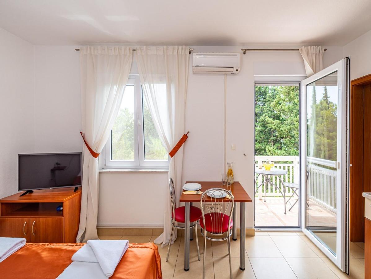 Apartments Prkacin Starigrad Paklenica Εξωτερικό φωτογραφία