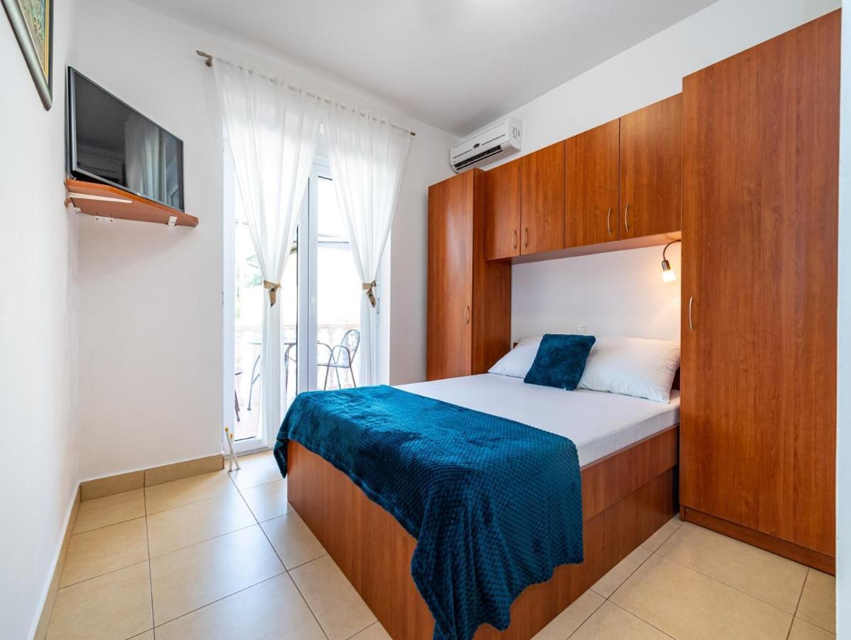 Apartments Prkacin Starigrad Paklenica Εξωτερικό φωτογραφία
