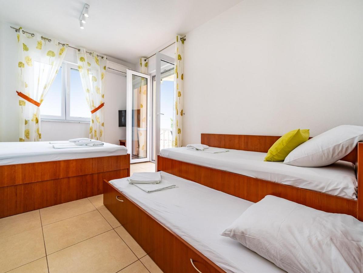 Apartments Prkacin Starigrad Paklenica Εξωτερικό φωτογραφία