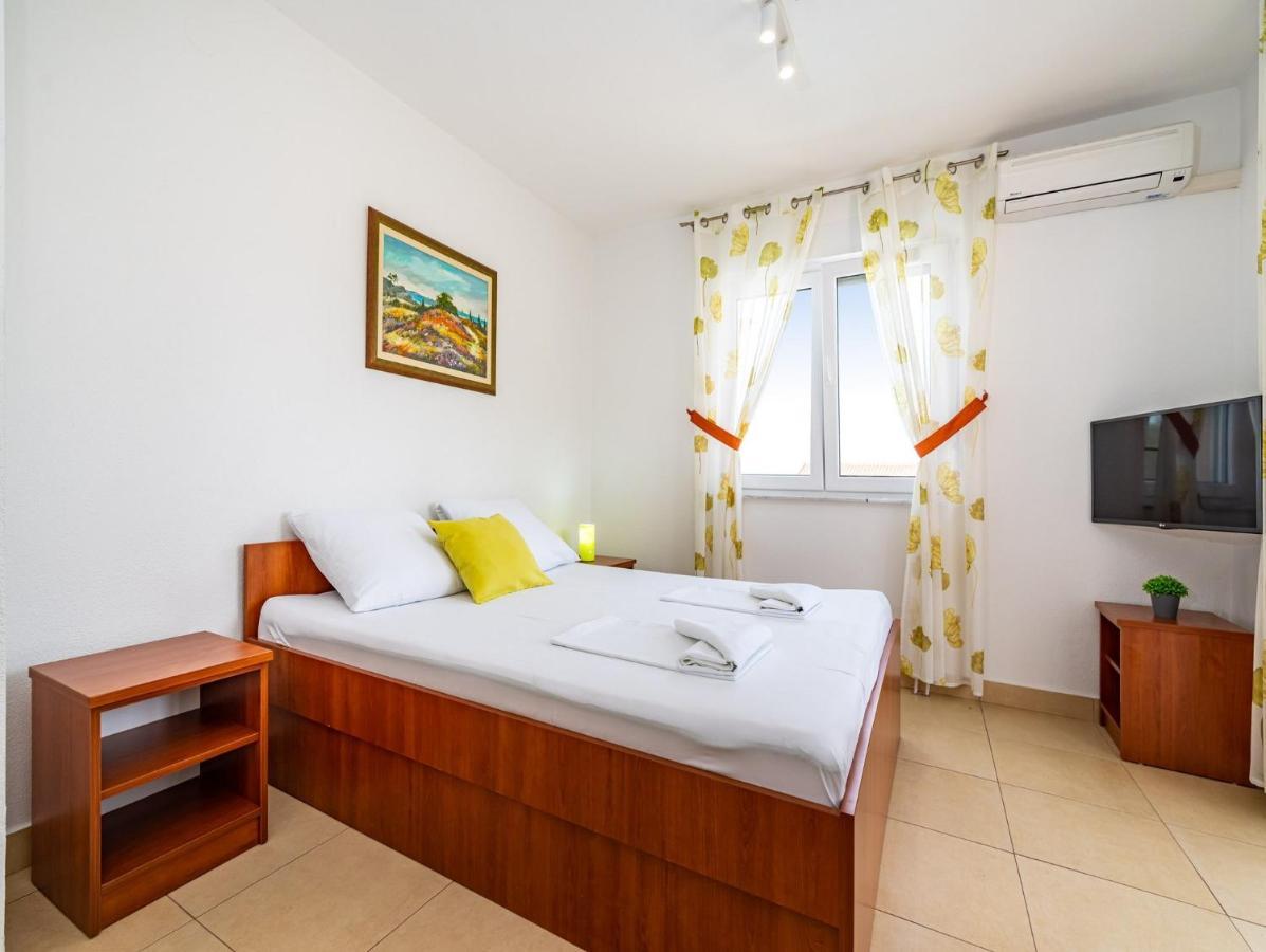 Apartments Prkacin Starigrad Paklenica Εξωτερικό φωτογραφία